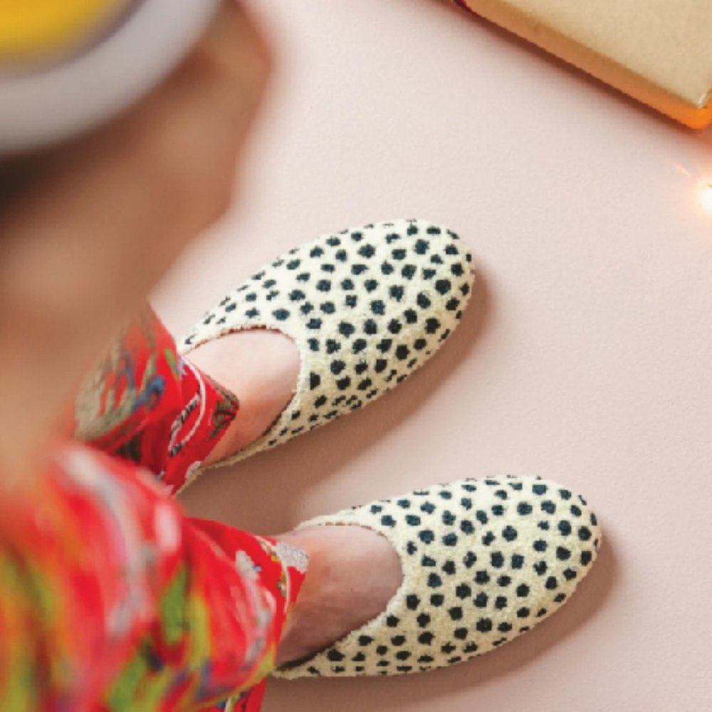 Printfresh Leopard Spot Slippers NWT